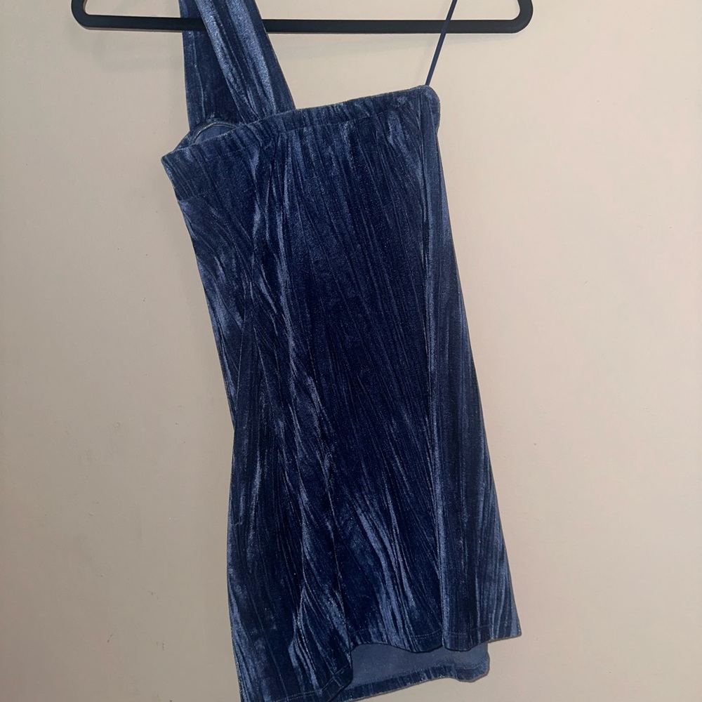 Urban Outfitters Blue Velvet One Shoulder Dress - Picture 5 of 5